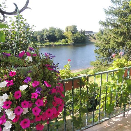 Bed and Breakfast Le Jardin Des Cygnes Pineuilh Экстерьер фото